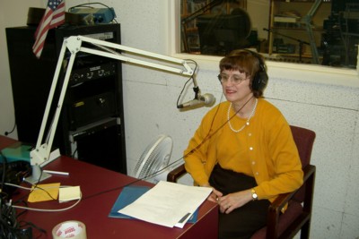 Mary is interviewed at the studios of KDAZ radio in Albuquerque, New Mexico.